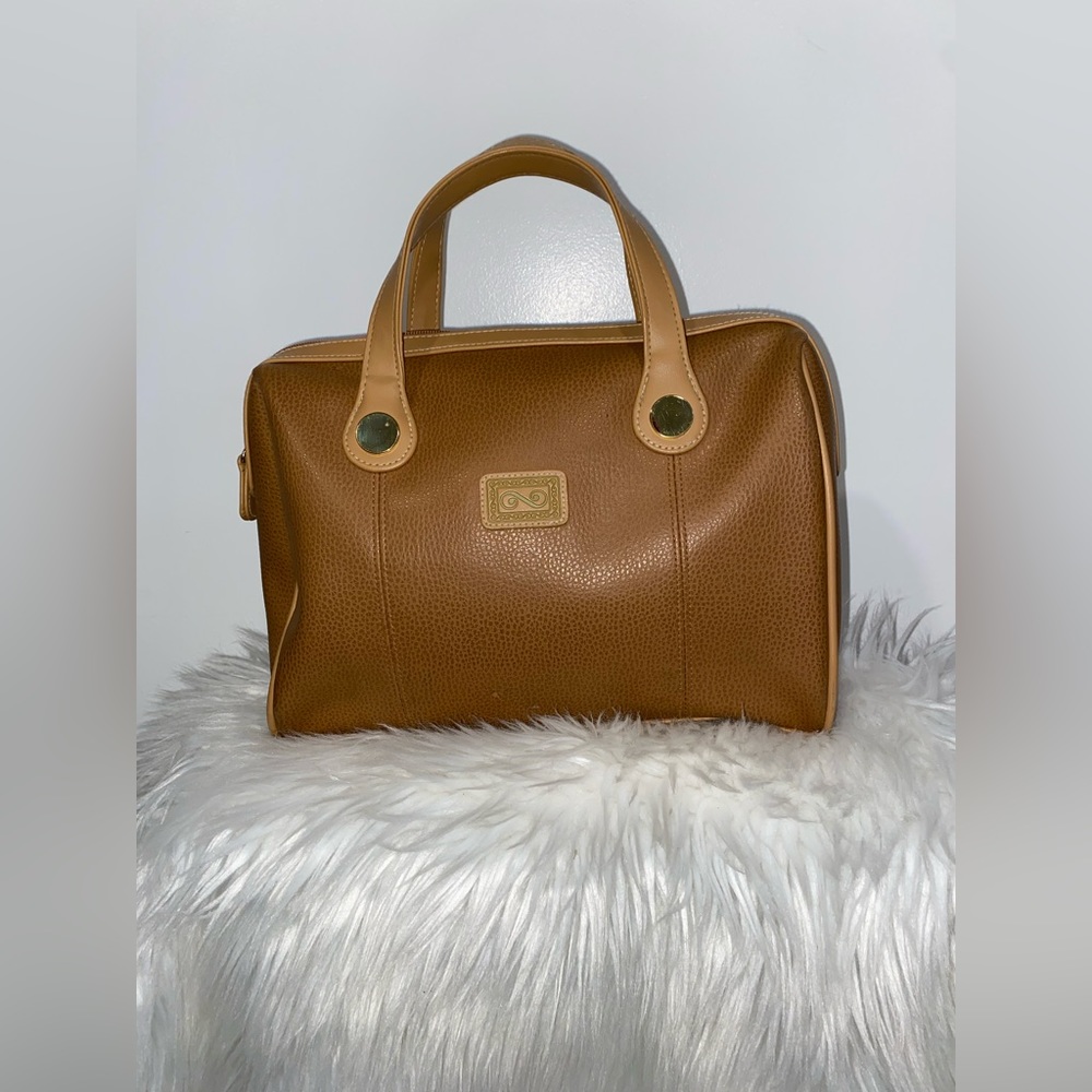 𝅺Womens Faux Leather Shoulder Bag by Jaclyn Smith